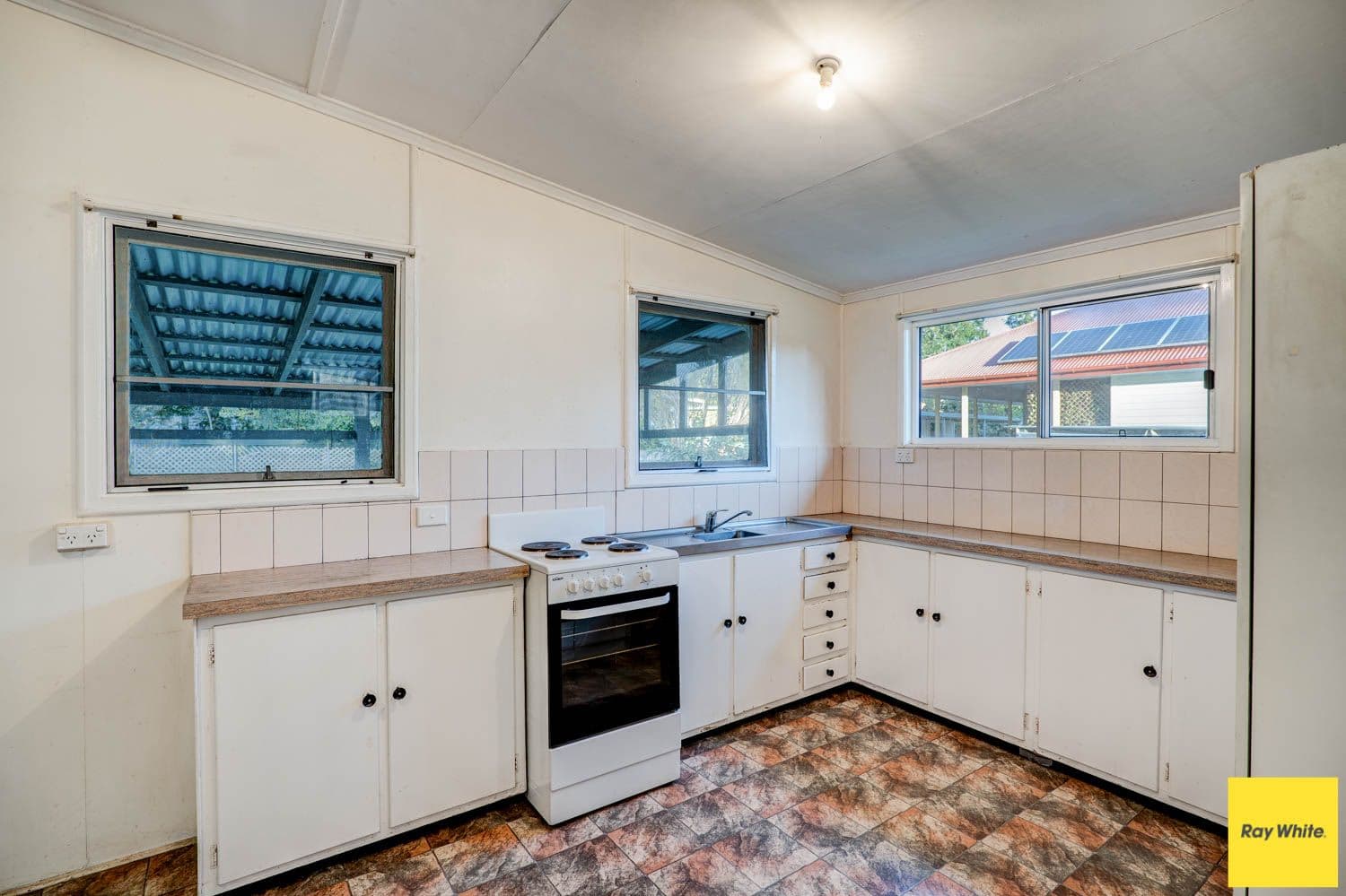 10 Short Street, Esk QLD 4312, Esk - Thumbnail 6