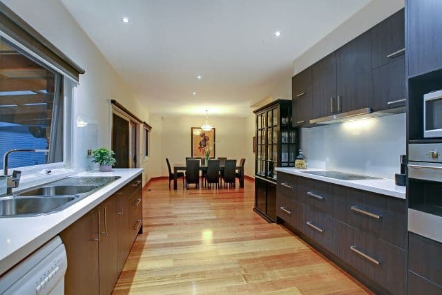4 Palm Avenue, Reservoir VIC 3073, Reservoir - Thumbnail 2