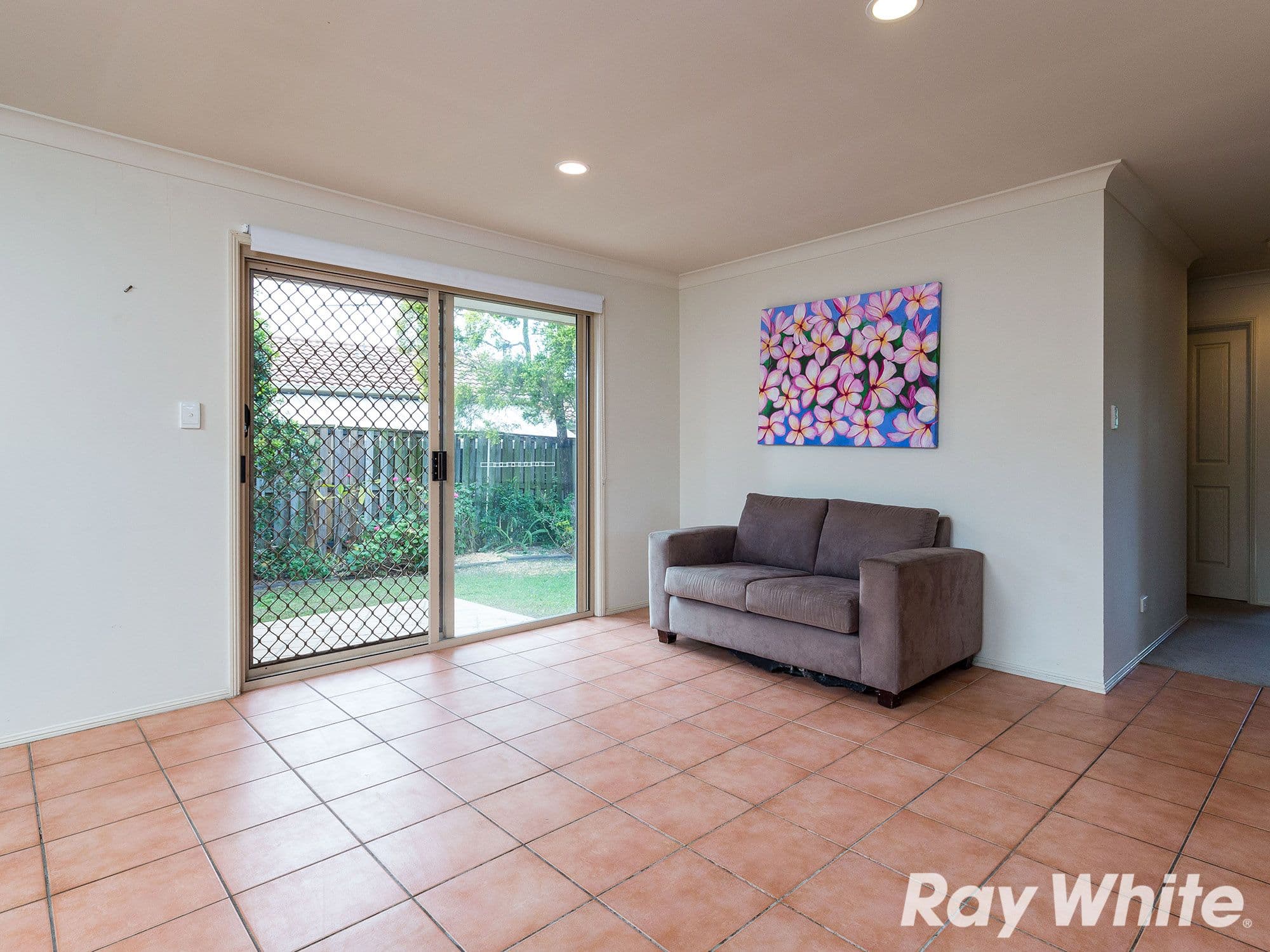 6 Red Pine Court, Calamvale QLD 4116, Calamvale - Thumbnail 3
