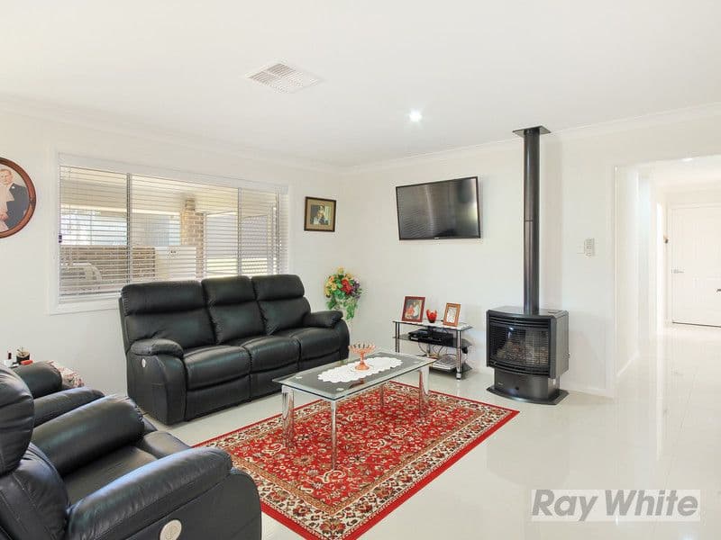 4 Conjola Drive, TAMWORTH NSW 2340, Tamworth - Thumbnail 2