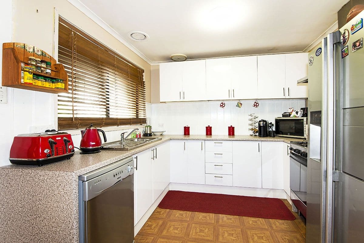49 Lowalde Drive, Epping VIC 3076, Epping - Thumbnail 2