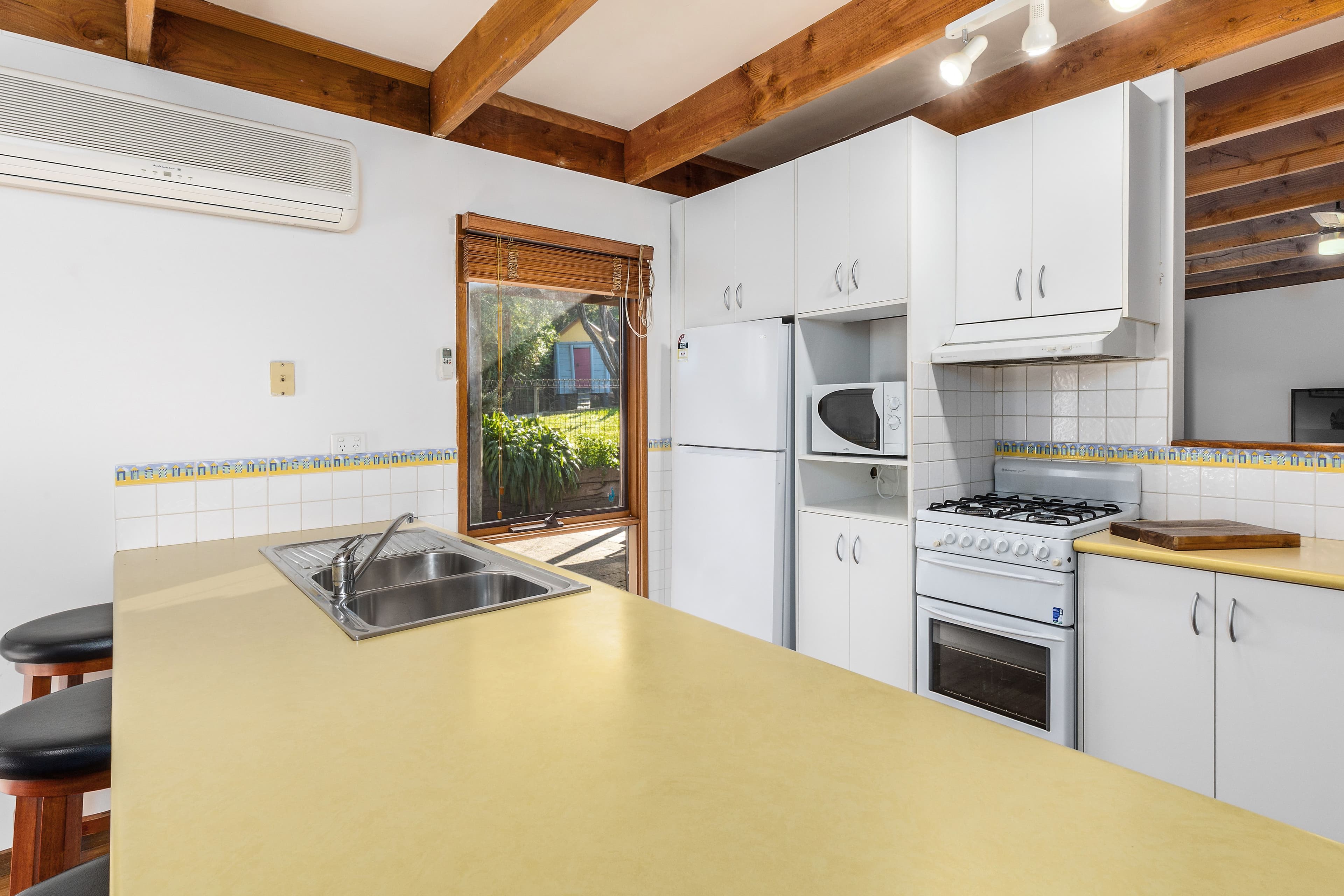 2 Bambra Court, Tootgarook VIC 3941, Tootgarook - Thumbnail 4