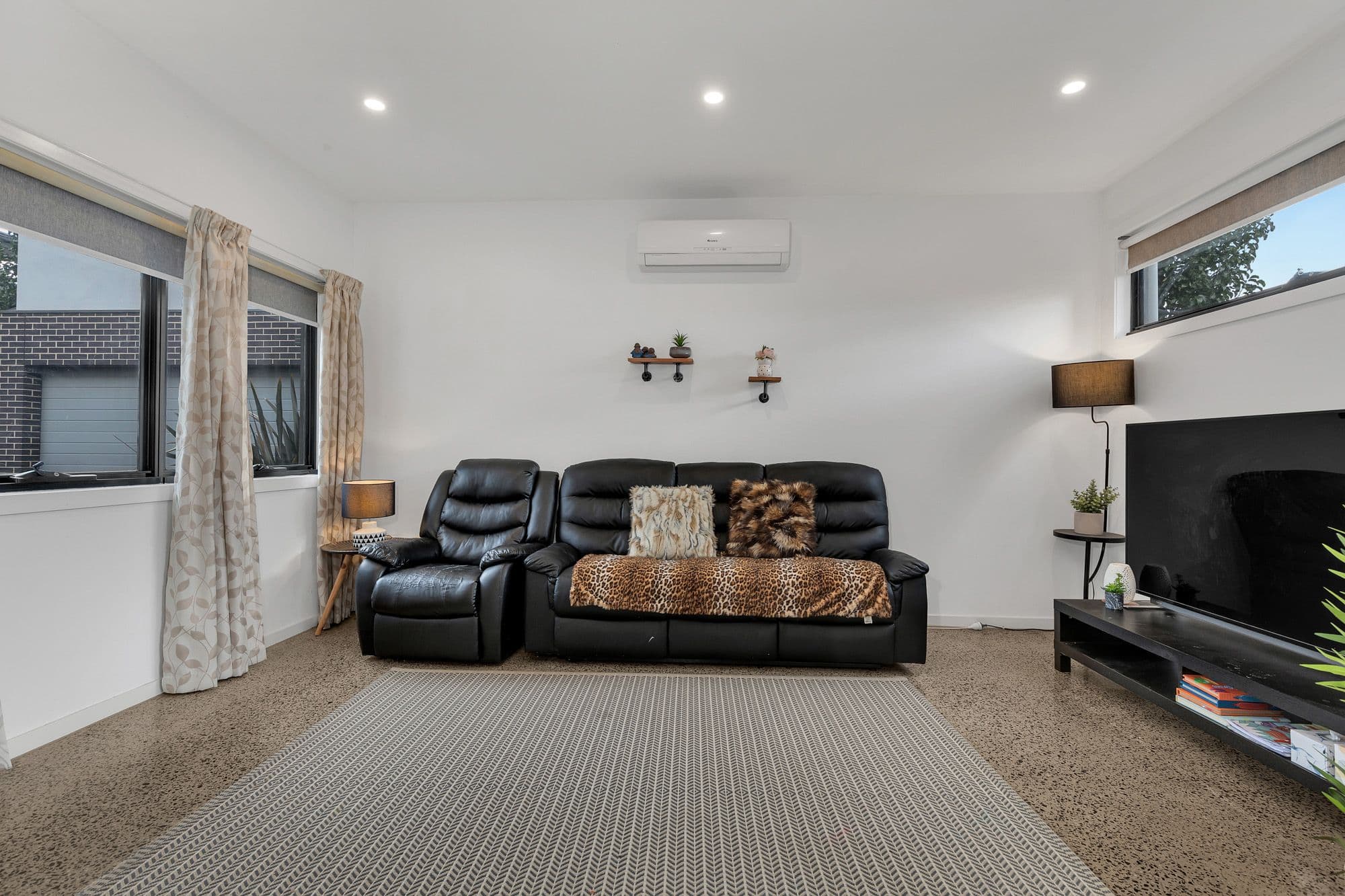 159 Greaves Street North, Werribee VIC 3030, Werribee - Thumbnail 2