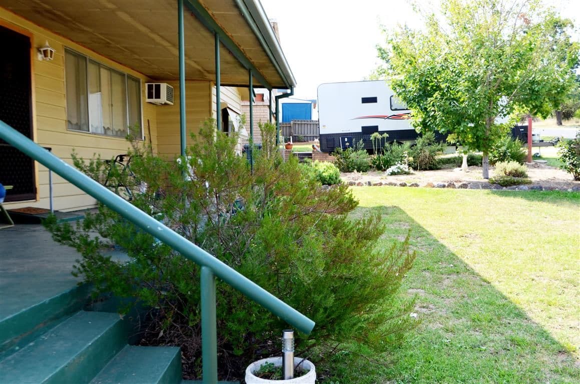 34 Lockhart Street, Adelong - Thumbnail 2