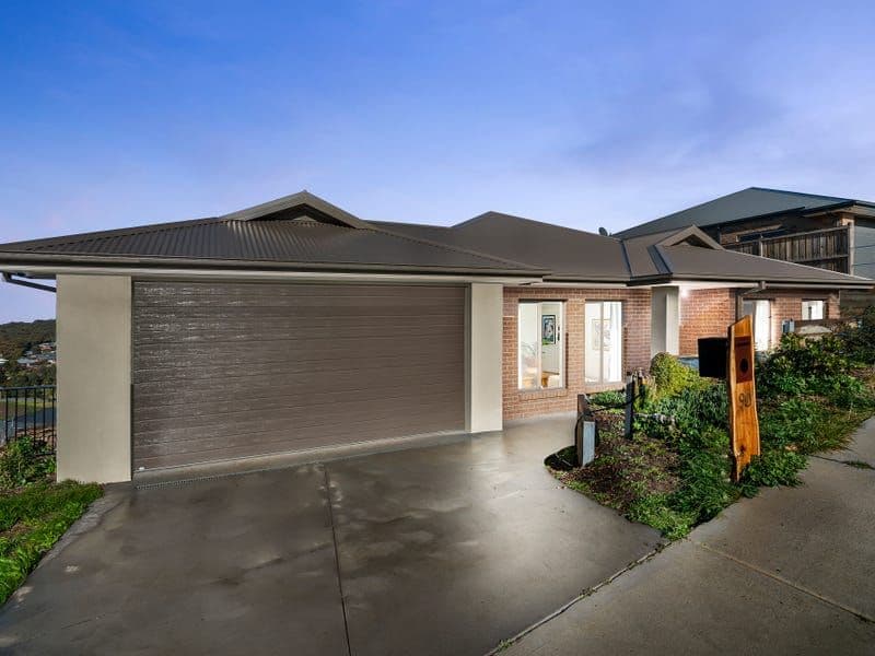 90 Retreat Crescent, Sunbury VIC 3429, Sunbury - Thumbnail 4