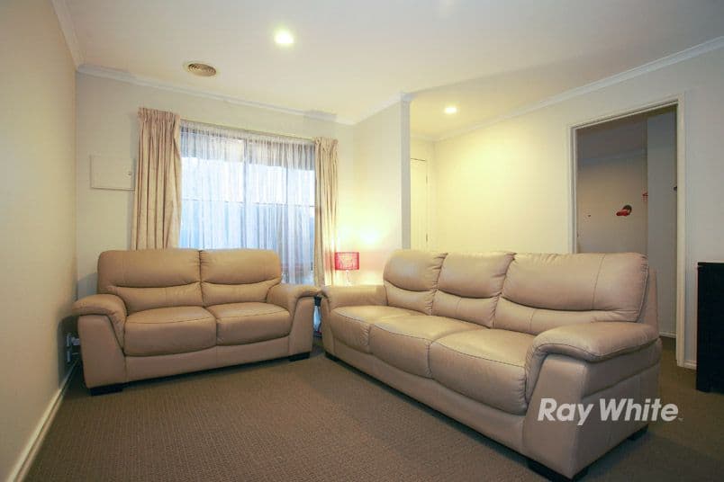 35 Narellan Drive, HAMPTON PARK VIC 3976, Hampton Park - Thumbnail 2