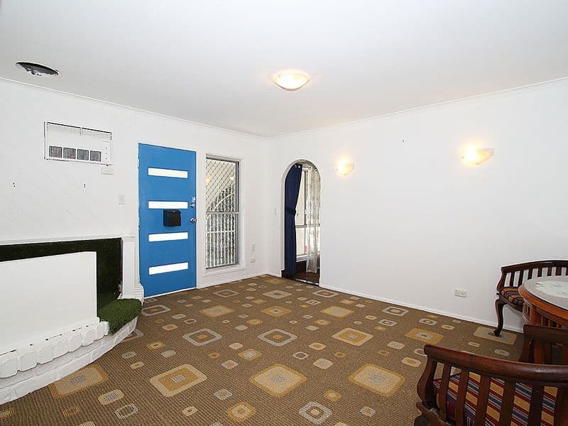 1 Lorimer Street, Springwood QLD 4127, Springwood - Thumbnail 5