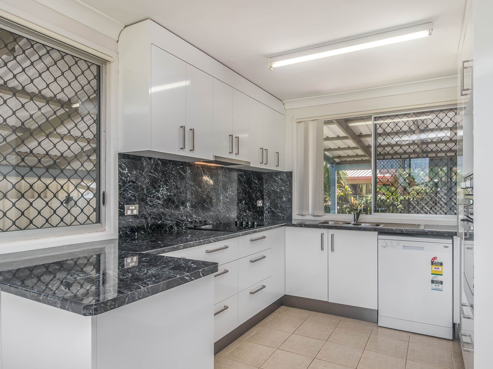 2 Minguin Street, Scarness QLD 4655, Scarness - Thumbnail 2