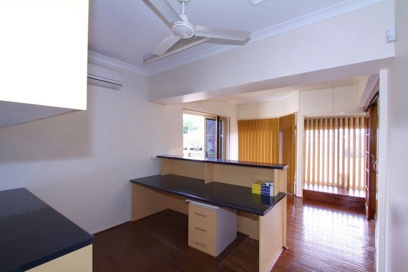 208 Walker Street, SVENSSON HEIGHTS QLD 4670, Svensson Heights - Thumbnail 5