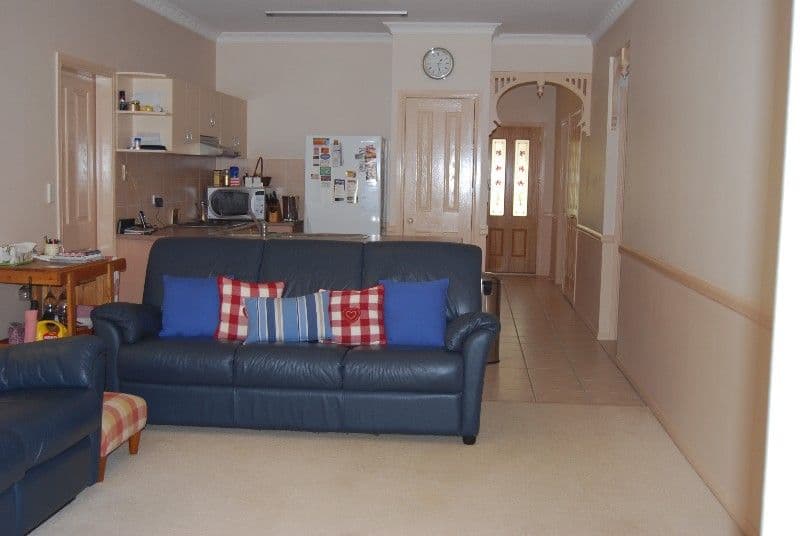 4 Mandarin Close, FOREST LAKE QLD 4078, Forest Lake - Thumbnail 2