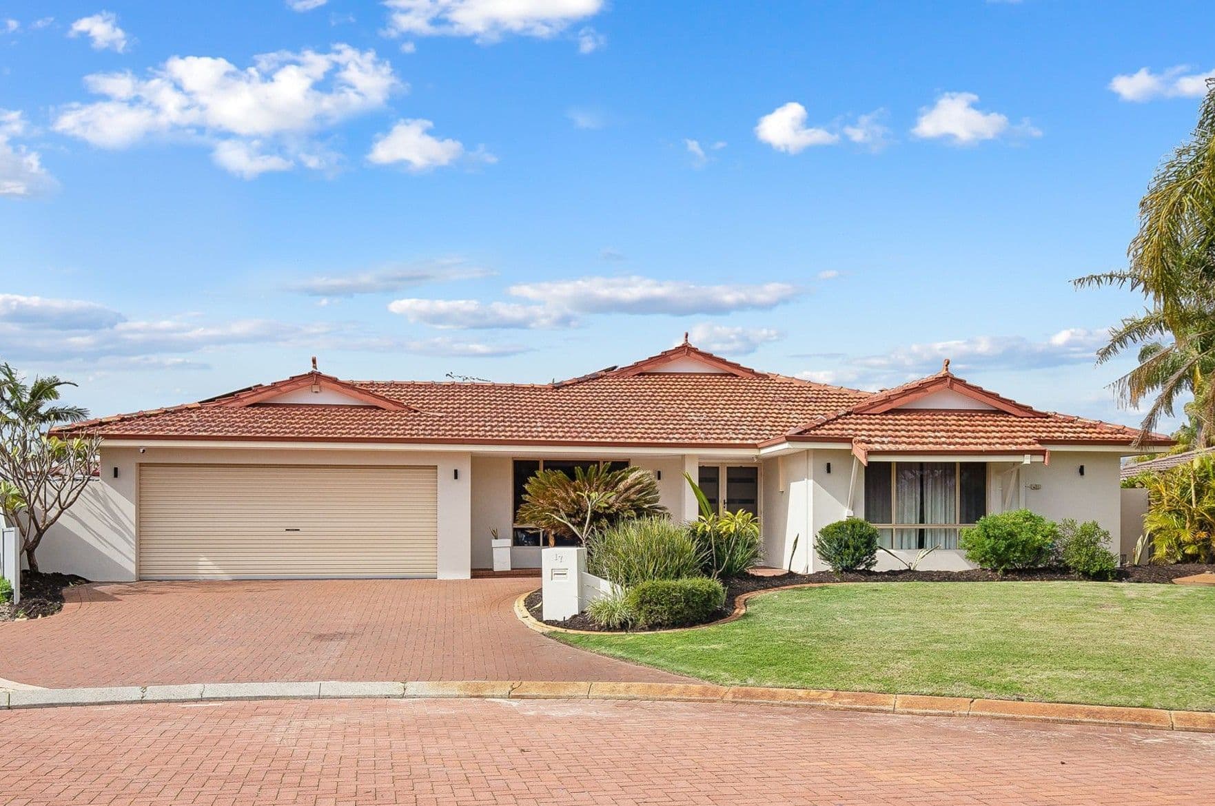 17 Addlewell Glen, Kiara WA 6054, Kiara - Image 1