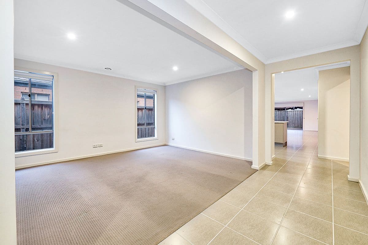 19 Glenelg Street, Clyde North VIC 3978, Clyde North - Thumbnail 4