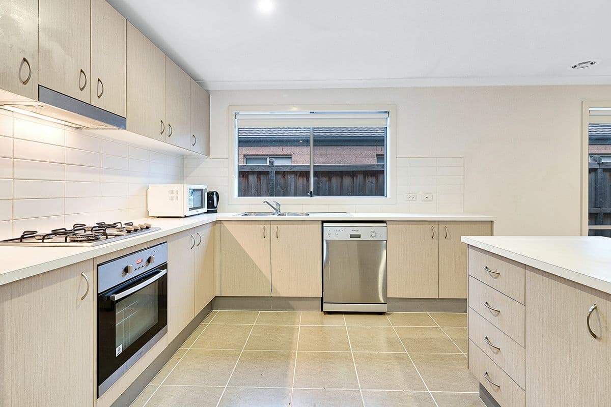 19 Glenelg Street, Clyde North VIC 3978, Clyde North - Thumbnail 7