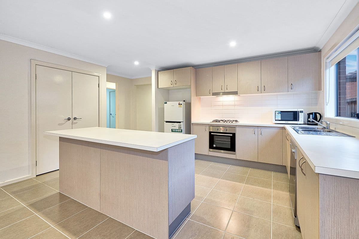 19 Glenelg Street, Clyde North VIC 3978, Clyde North - Thumbnail 8