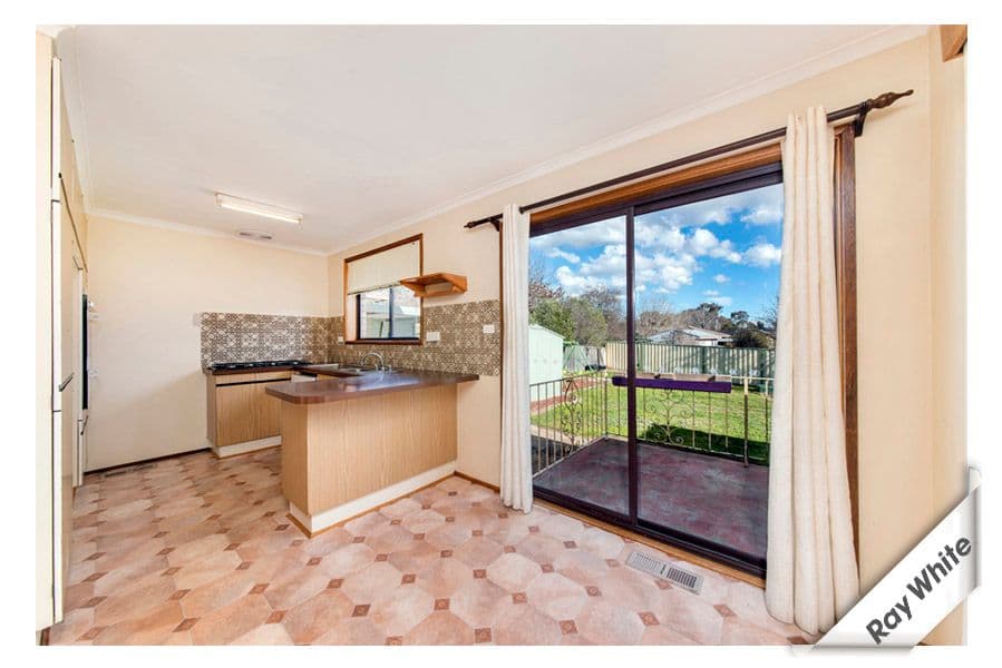 6 Arkell Place, CHARNWOOD ACT 2615, Charnwood - Thumbnail 2