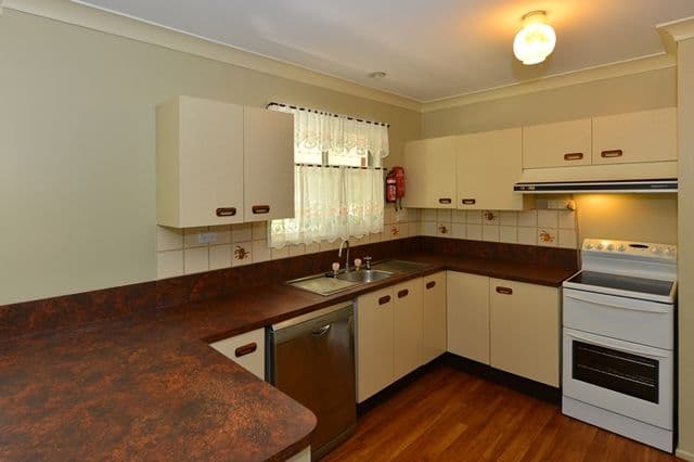 19 Leahy Drive, KINGSTHORPE QLD 4400, Kingsthorpe - Thumbnail 4