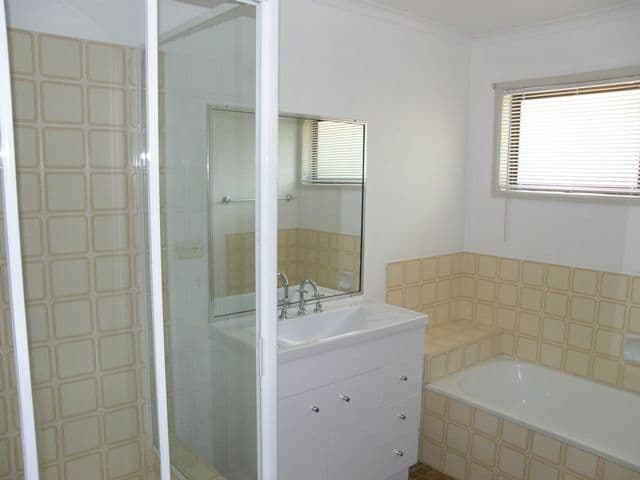6 Waratah Avenue, Victoria Point QLD 4165, Victoria Point - Thumbnail 4