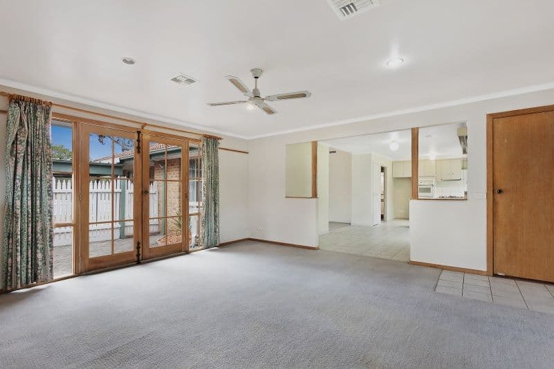 10 Llewellyn Avenue, Aspendale Gardens VIC 3195, Aspendale Gardens - Thumbnail 4