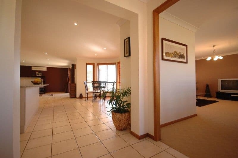 21 Diamantina Drive, GLENVALE QLD 4350, Glenvale - Thumbnail 6