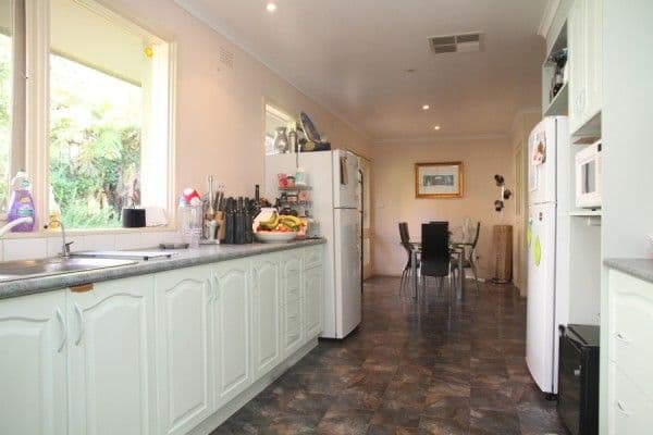 6 Tristania Street, FRANKSTON SOUTH VIC 3199, Frankston South - Thumbnail 3