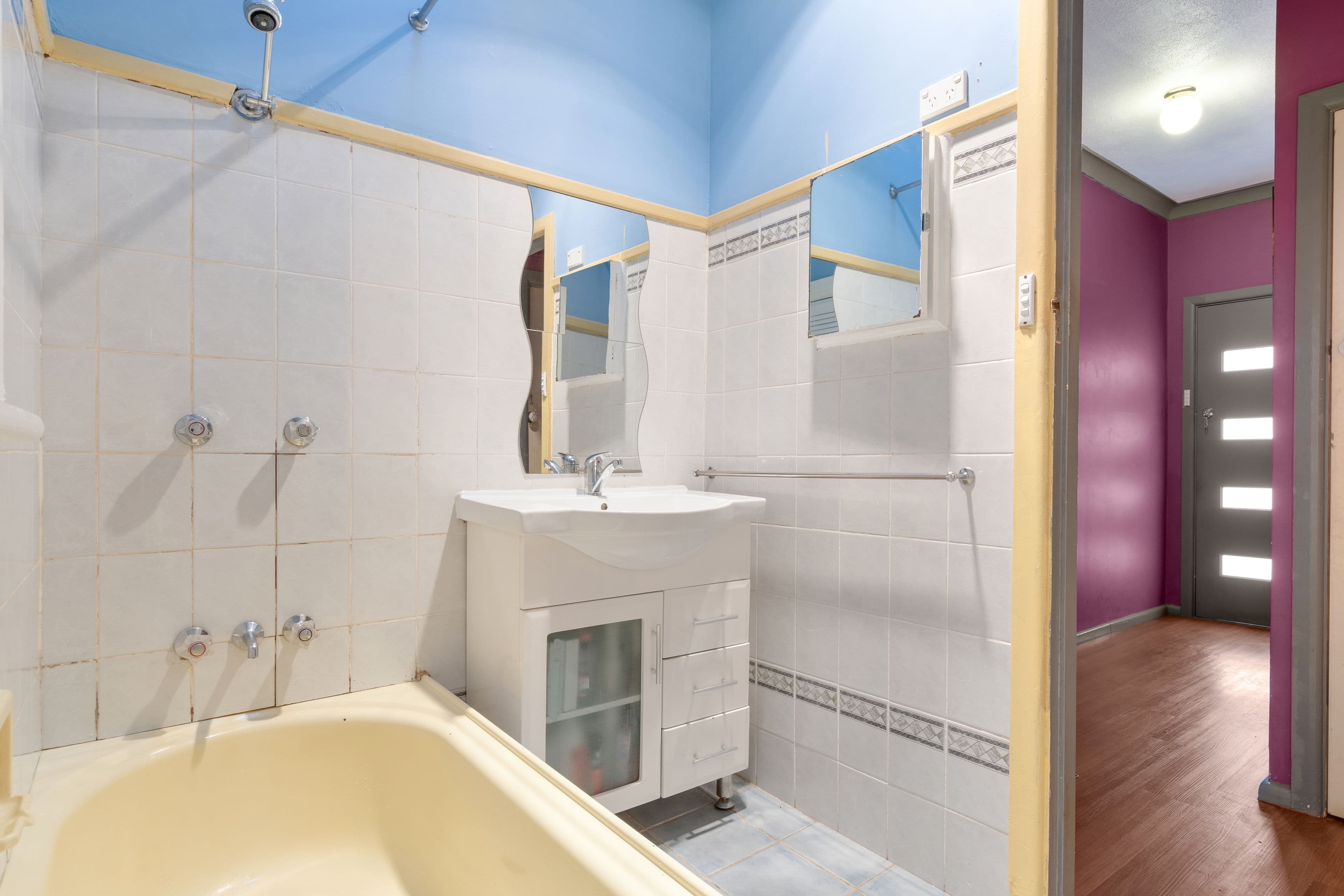 17 First Avenue, Macquarie Fields - Thumbnail 7
