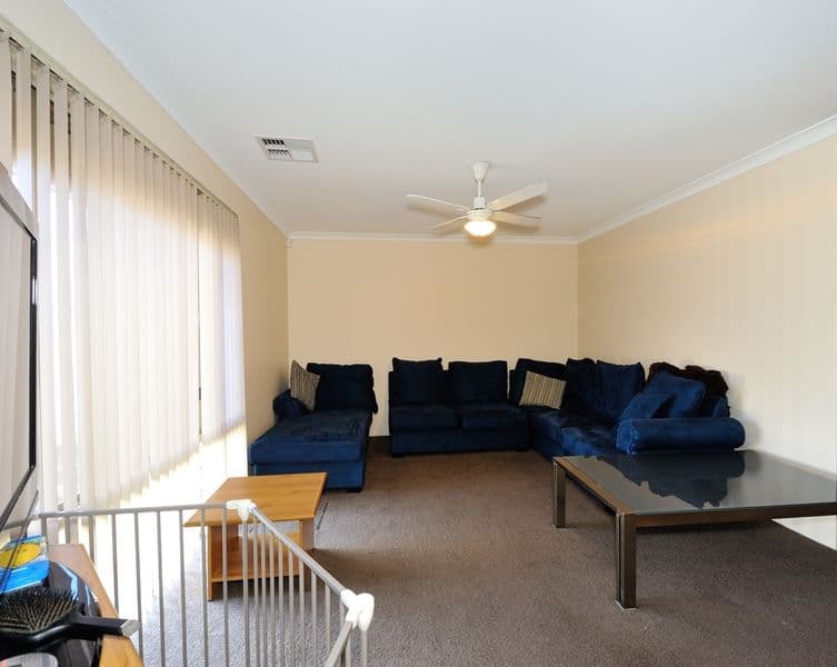 8 Nurrari Close, Waikiki WA 6169, Waikiki - Thumbnail 3