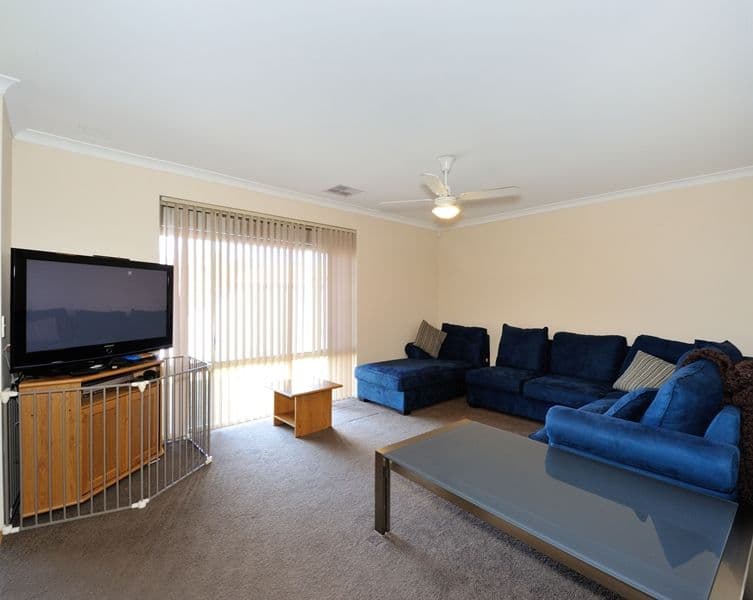 8 Nurrari Close, Waikiki WA 6169, Waikiki - Thumbnail 4