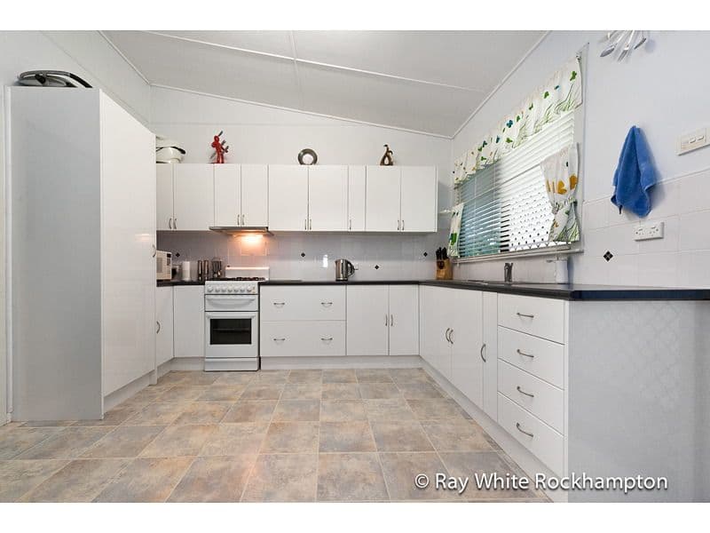 261 Noel Street, BERSERKER QLD 4701, Berserker - Thumbnail 4
