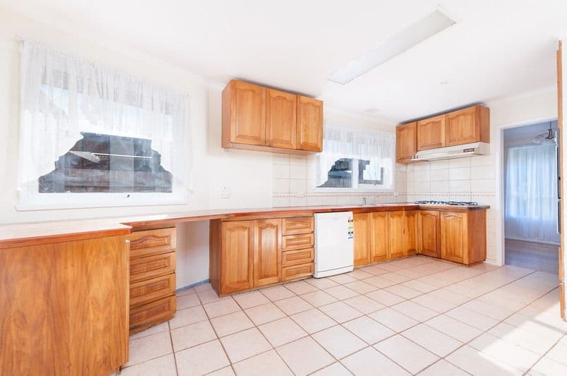 1 Valley Court, Craigieburn VIC 3064, Craigieburn - Thumbnail 3