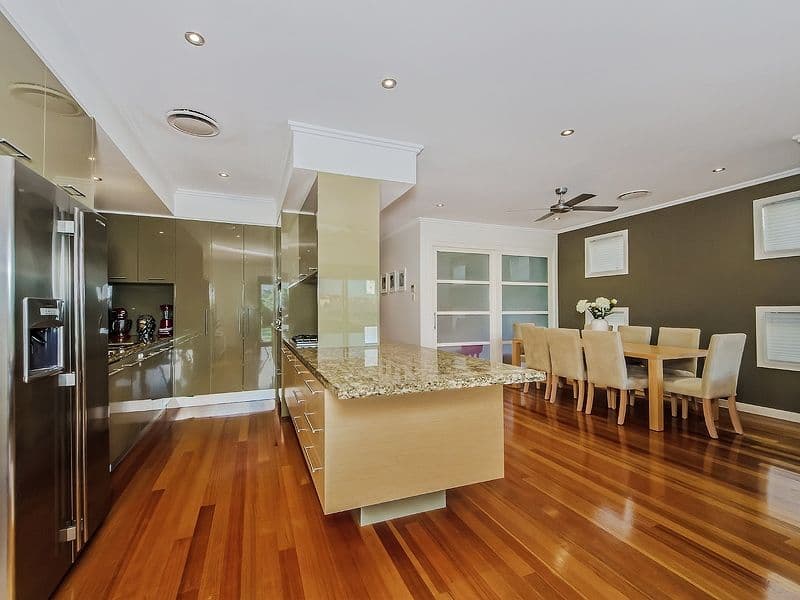 6093 Lugano Drive, HOPE ISLAND QLD 4212, Hope Island - Thumbnail 2