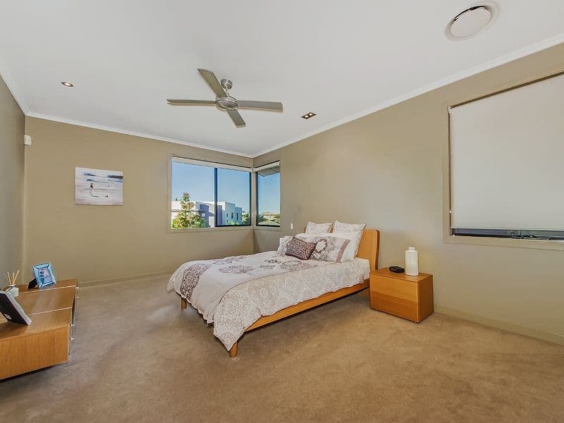 6093 Lugano Drive, HOPE ISLAND QLD 4212, Hope Island - Thumbnail 4