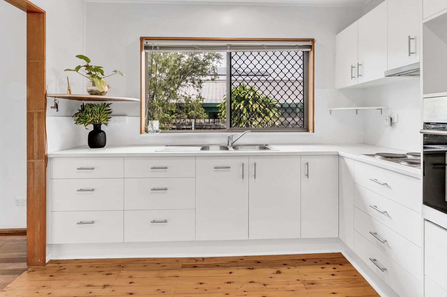 11 Bluegum Avenue, Hollywell QLD 4216, Hollywell - Thumbnail 2