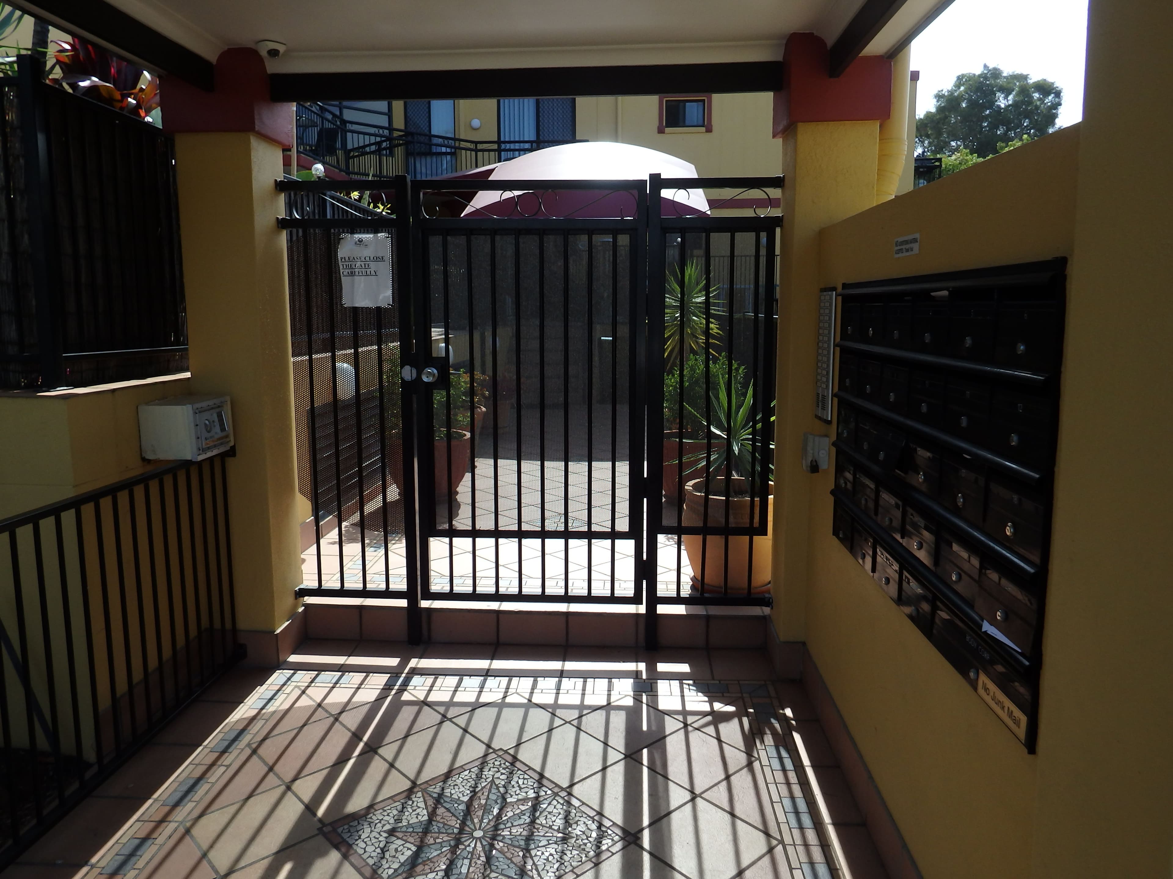 10 Bath Street, Labrador QLD 4215, Labrador - Thumbnail 4