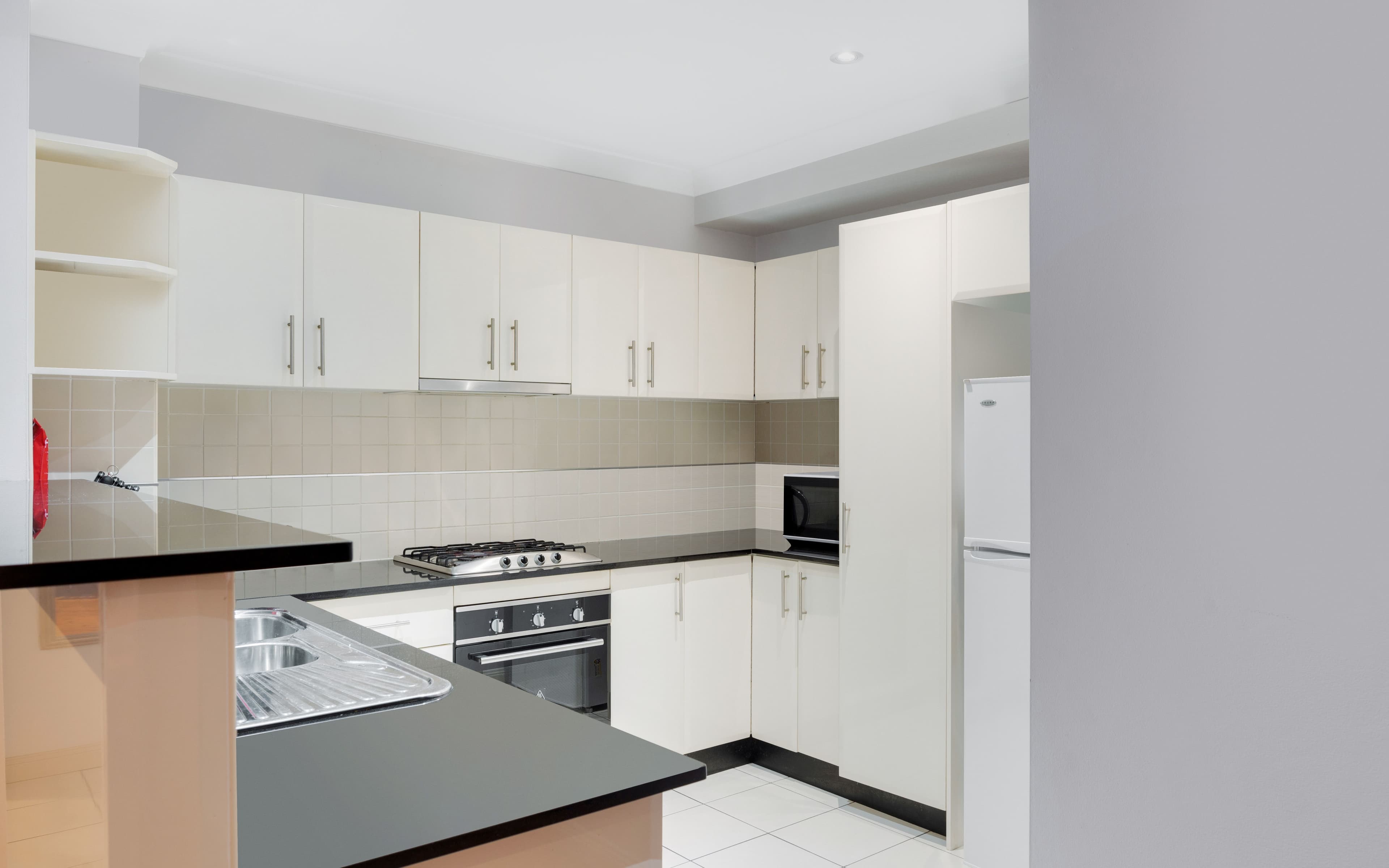 12-14 Gladstone Avenue, Wollongong NSW 2500, Wollongong - Thumbnail 2