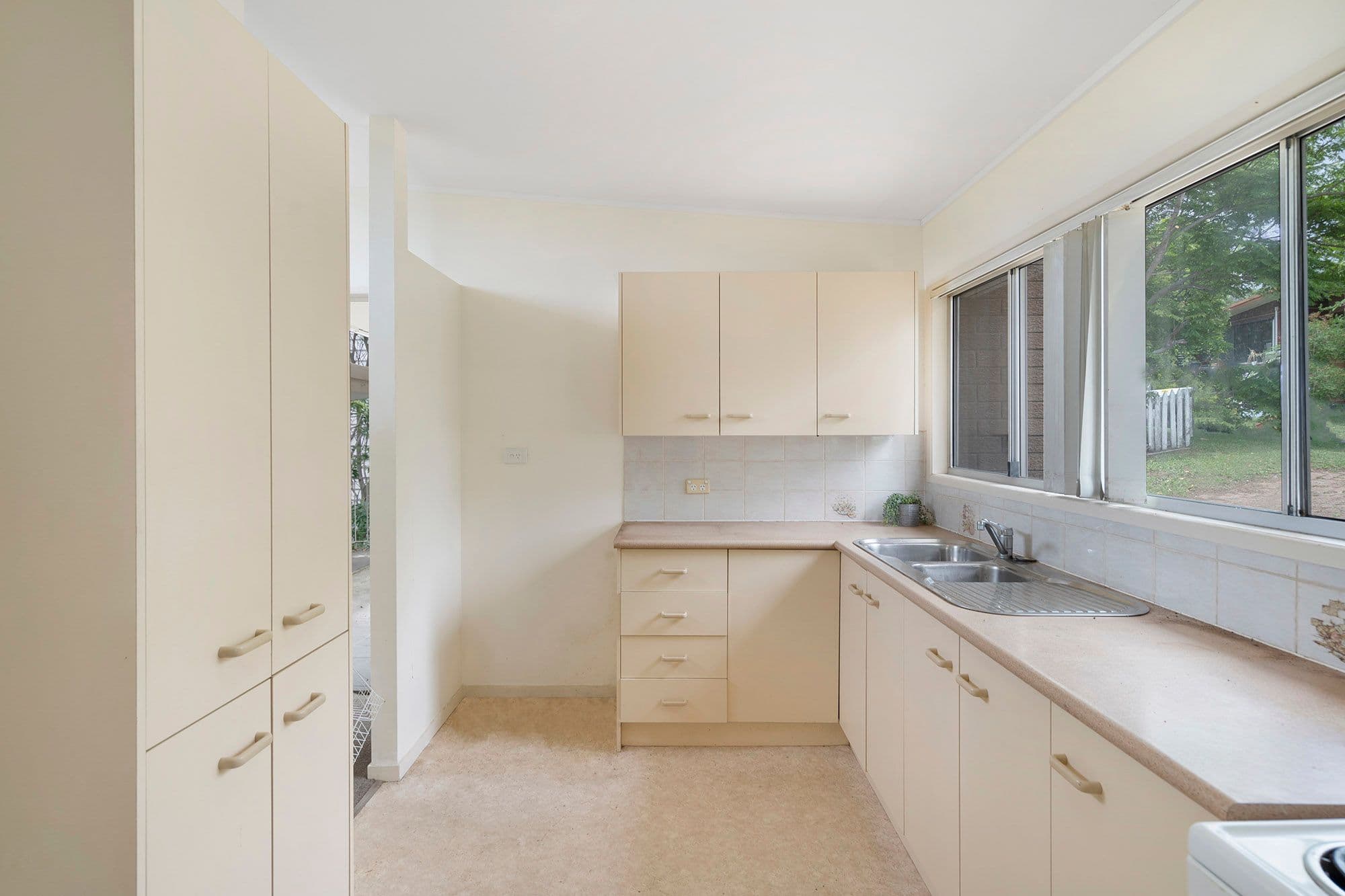28 Donfern Street, Mount Gravatt QLD 4122, Mount Gravatt - Thumbnail 7