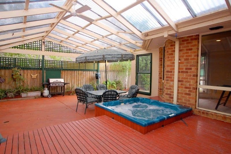 18 Longwood Close, ROWVILLE VIC 3178, Rowville - Thumbnail 2