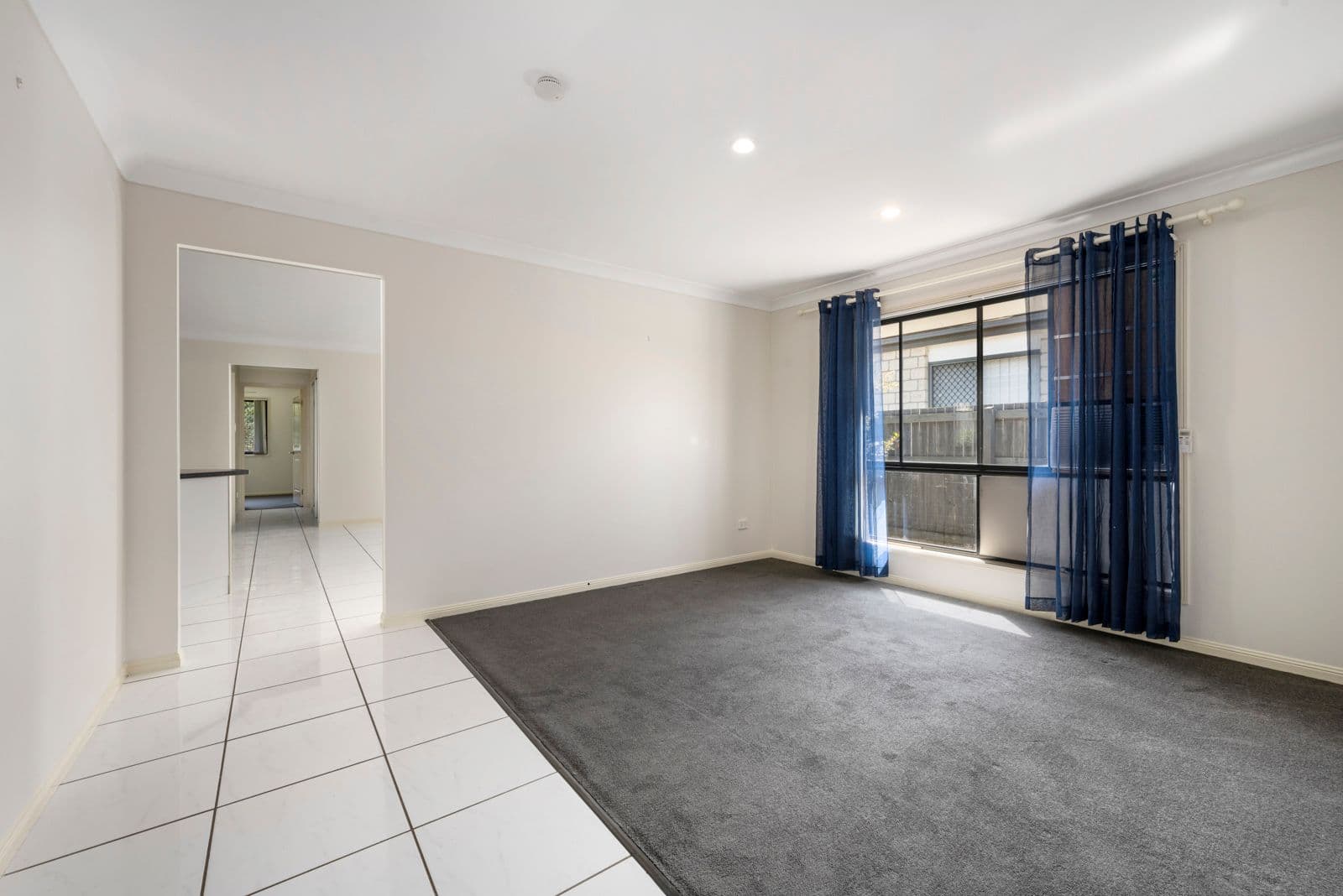 27 Riverbend Crescent, Morayfield QLD 4506, Morayfield - Thumbnail 4