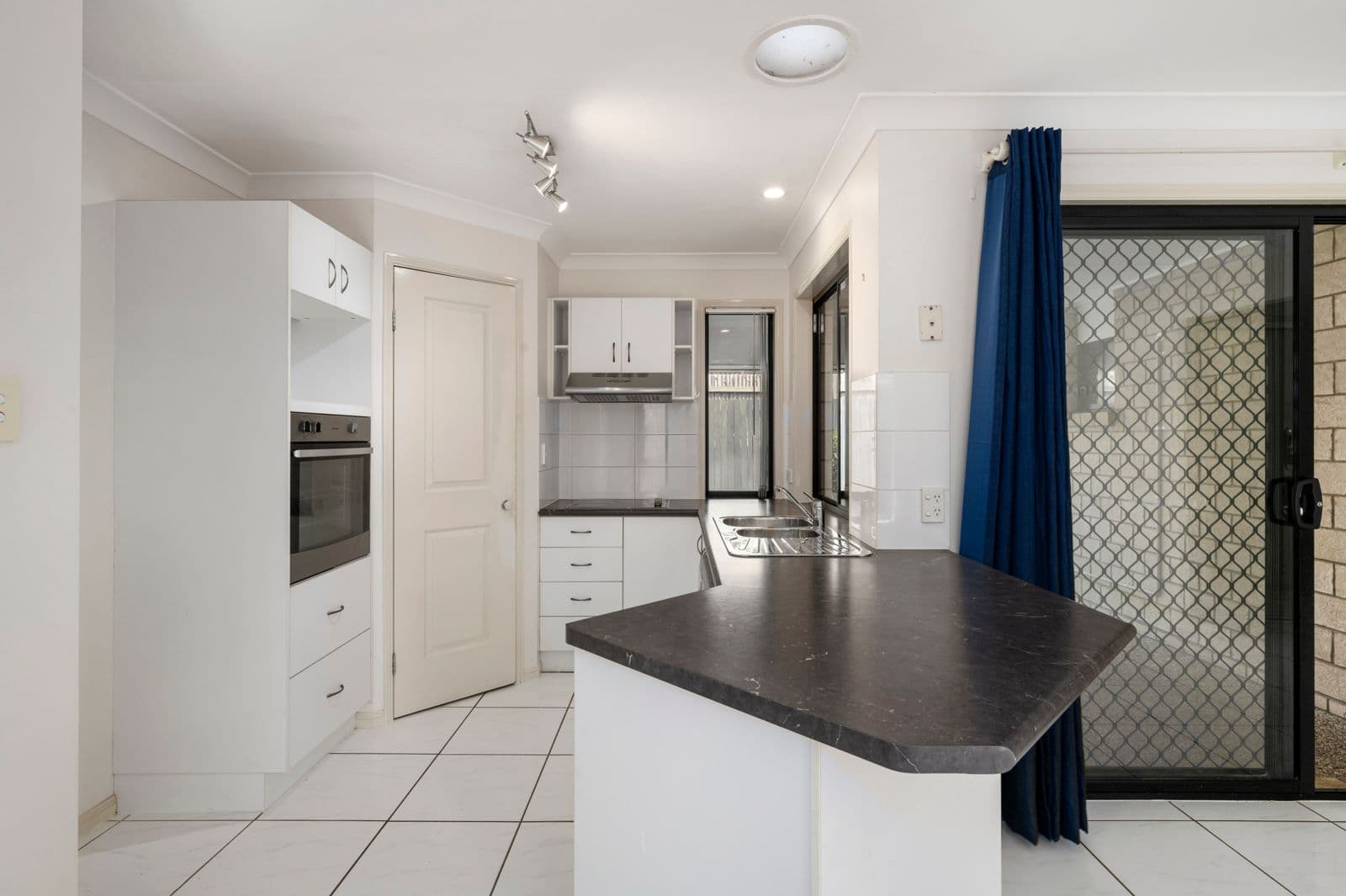 27 Riverbend Crescent, Morayfield QLD 4506, Morayfield - Thumbnail 6