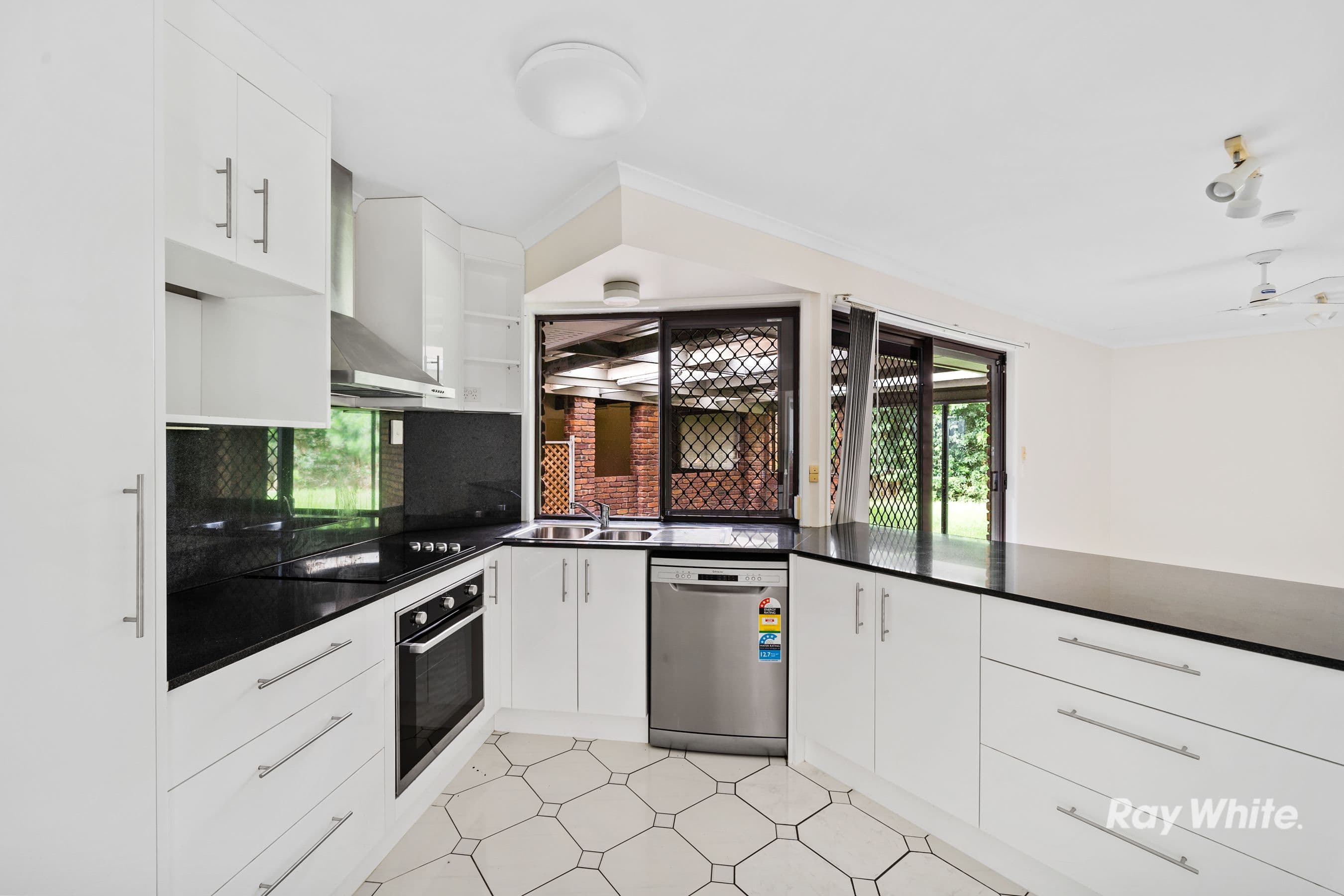 8 Salamander Place, Rochedale South QLD 4123, Rochedale South - Thumbnail 6