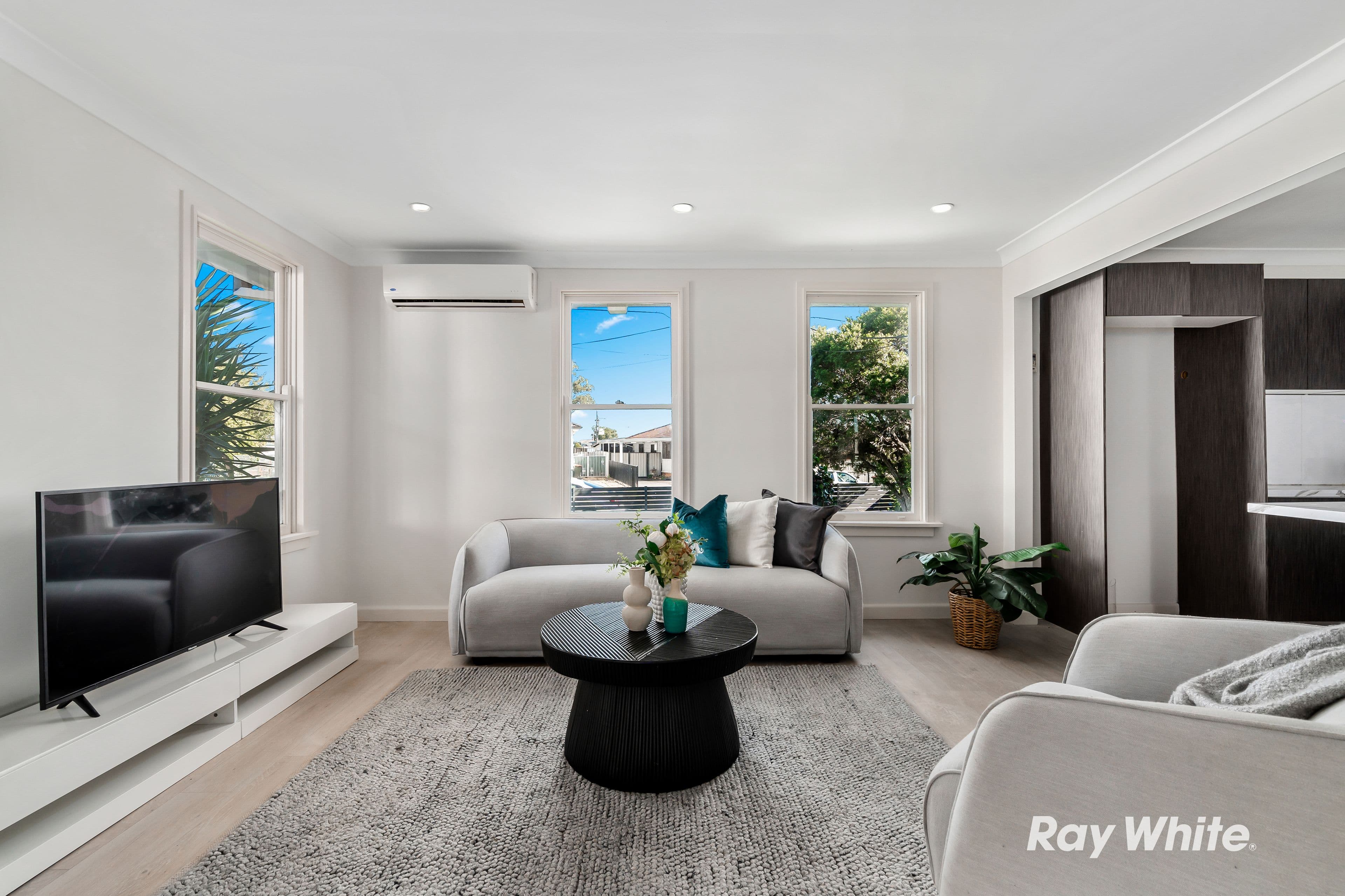 31 Gasmata Crescent, Whalan NSW 2770, Whalan - Thumbnail 2