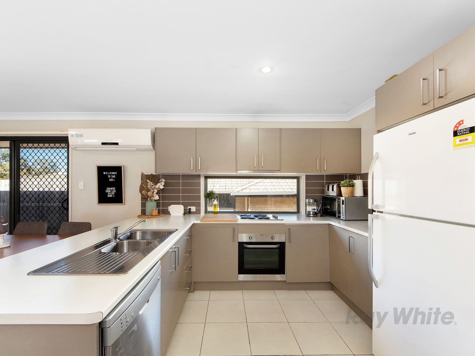 22 Emily Street, Ormeau QLD 4208, Ormeau - Thumbnail 3