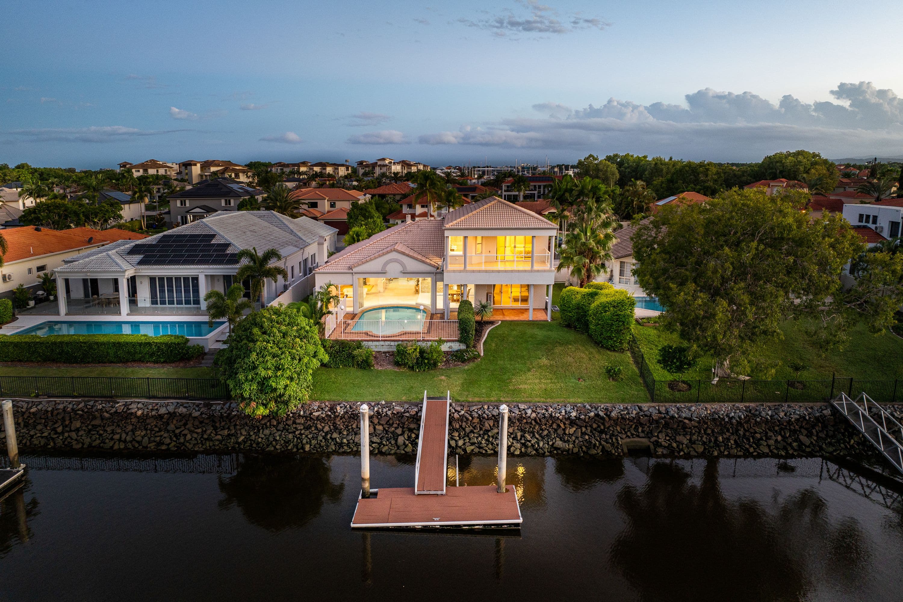 1083 Killymoon Drive, Hope Island QLD 4212, Hope Island - Thumbnail 2