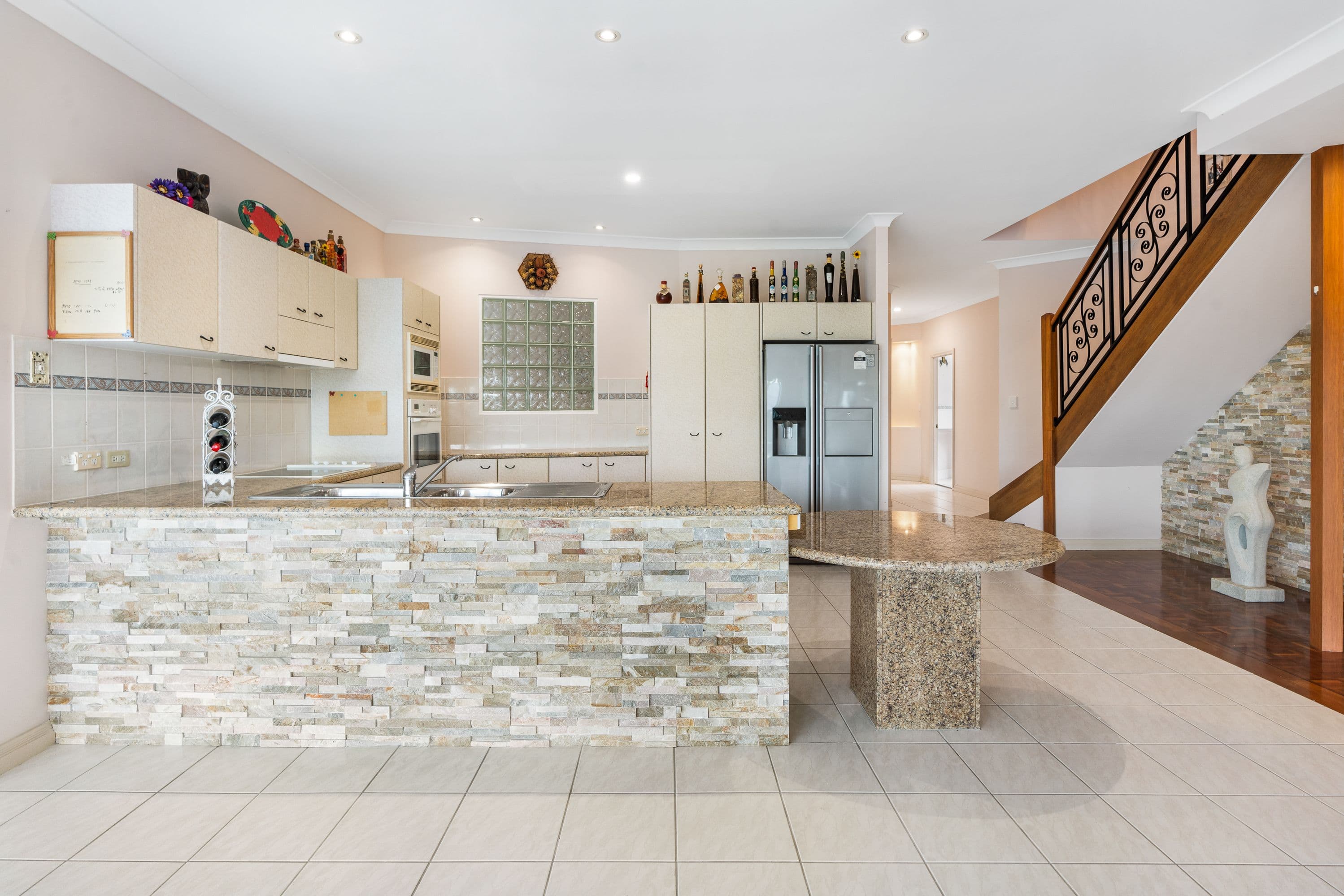 1083 Killymoon Drive, Hope Island QLD 4212, Hope Island - Thumbnail 8