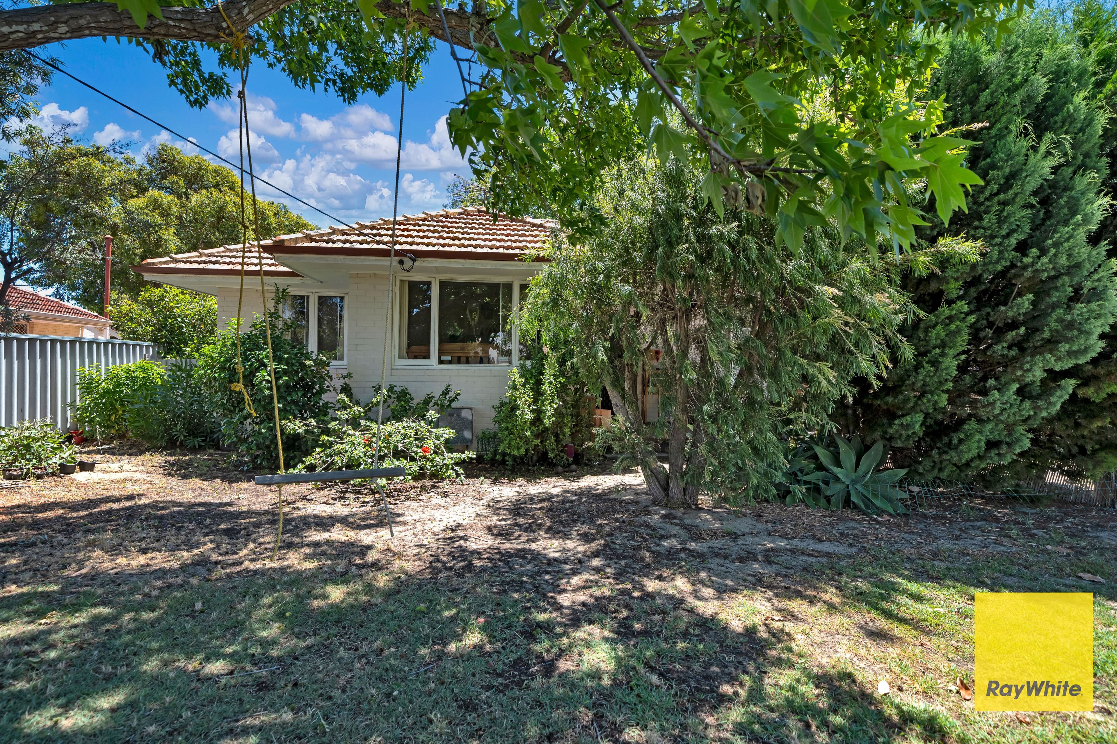 37 Mentone Road, Balga WA 6061, Balga - Thumbnail 2