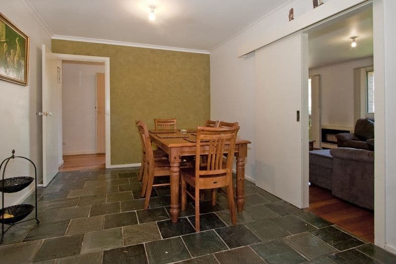 11 Silverton Drive, Ferntree Gully VIC 3156, Ferntree Gully - Thumbnail 4