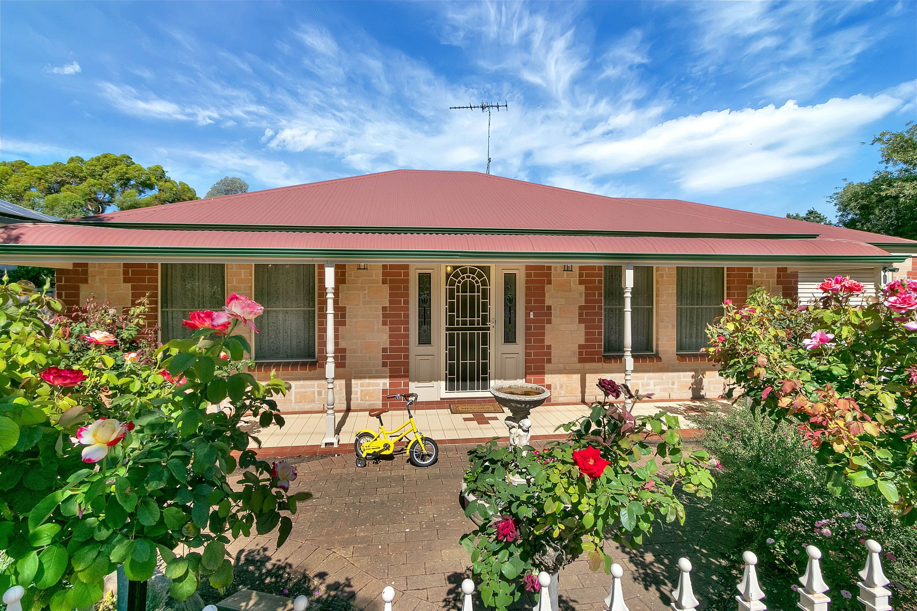 87 WALLACE Street, Coolamon, Coolamon - Image 1