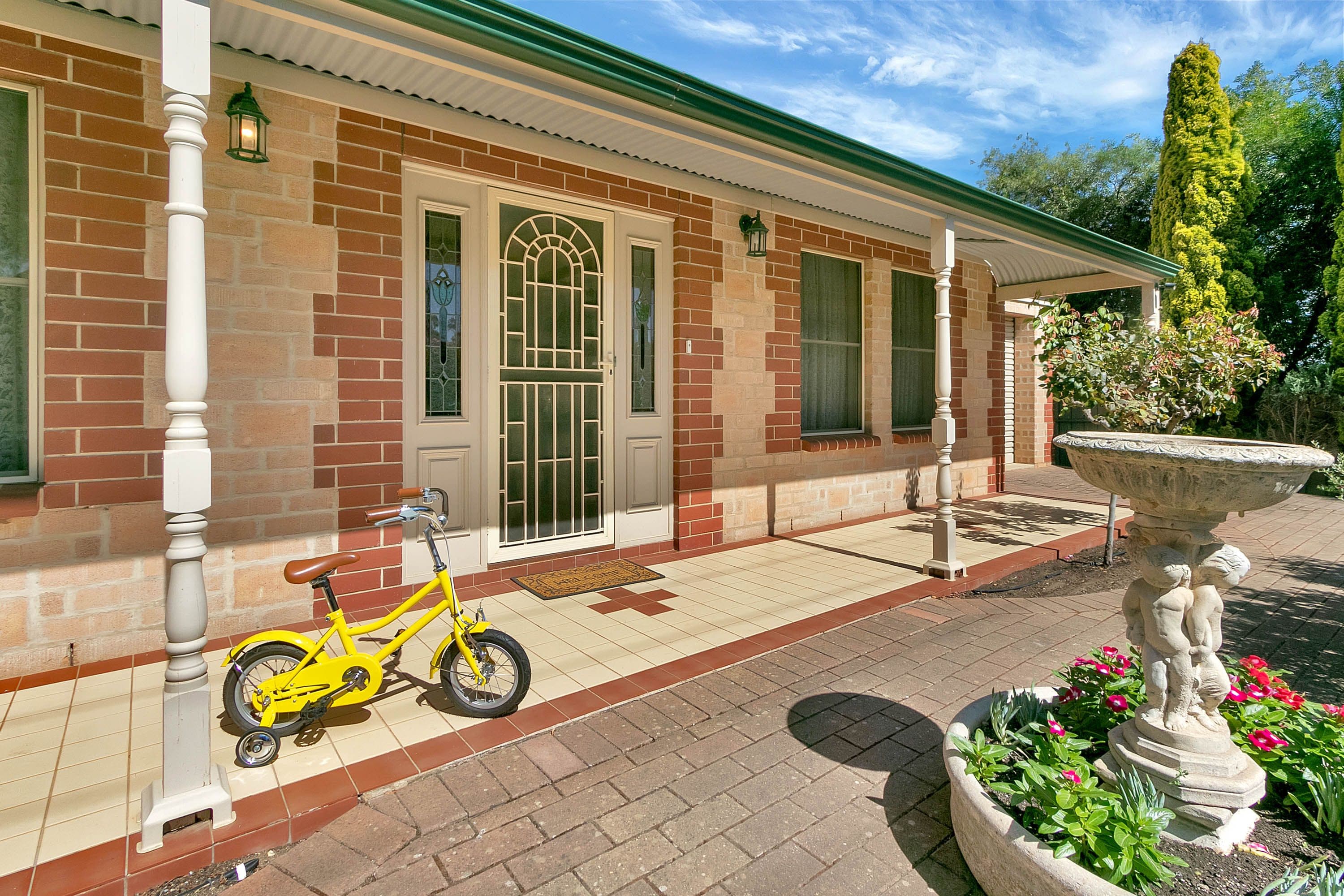 87 WALLACE Street, Coolamon, Coolamon - Thumbnail 2