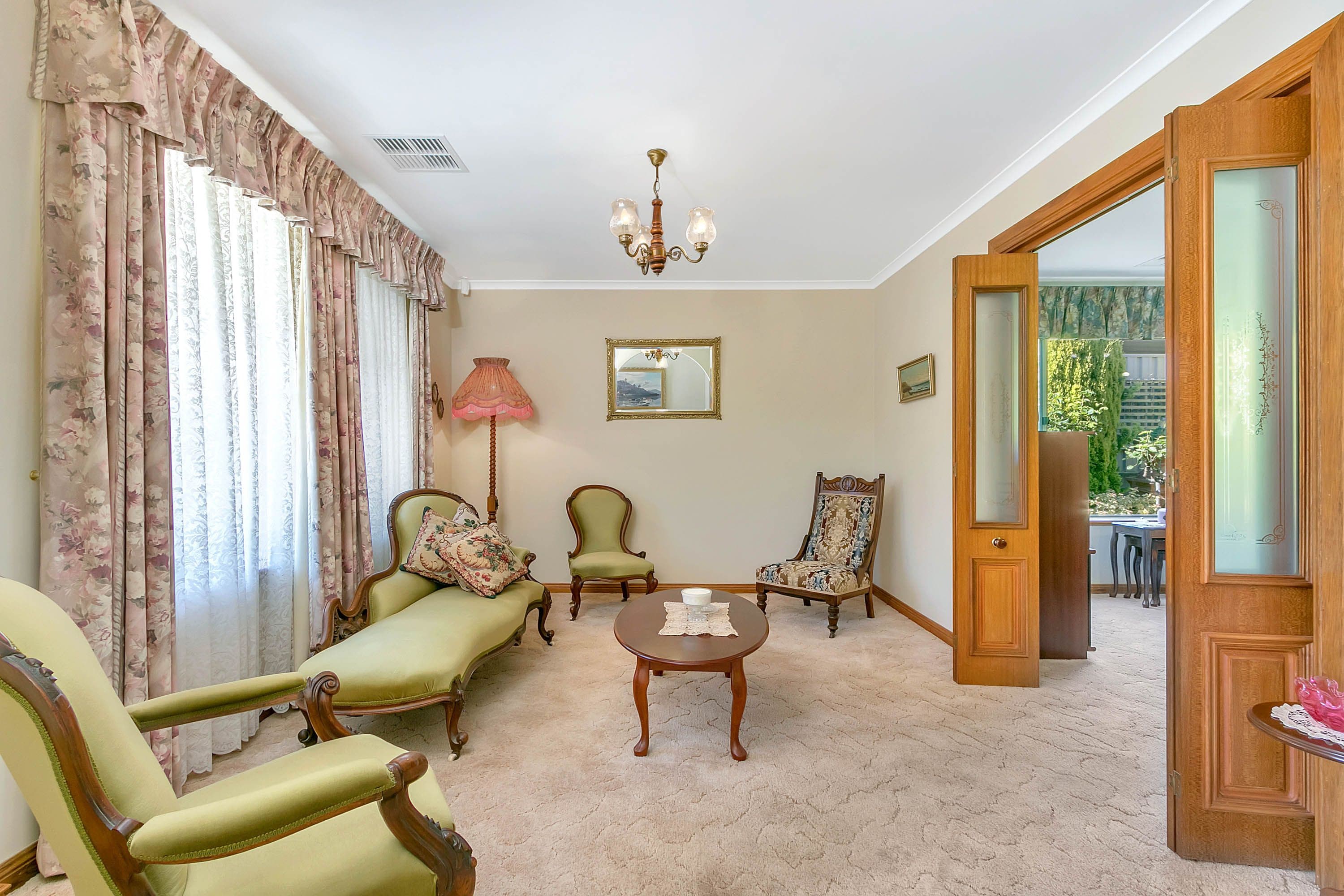 87 WALLACE Street, Coolamon, Coolamon - Thumbnail 5
