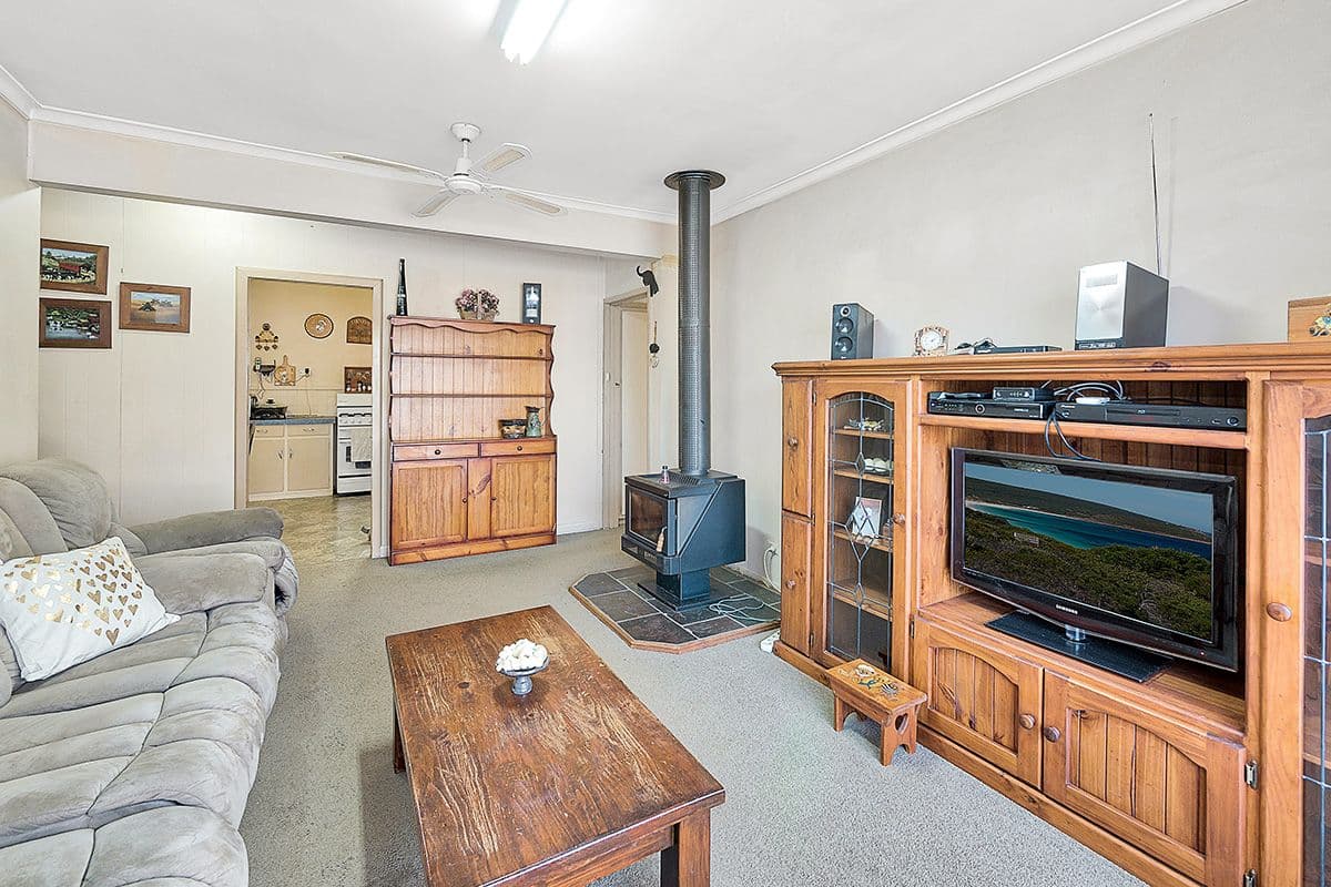 39 Sylvia Street, Dandenong North VIC 3175, Dandenong North - Thumbnail 3