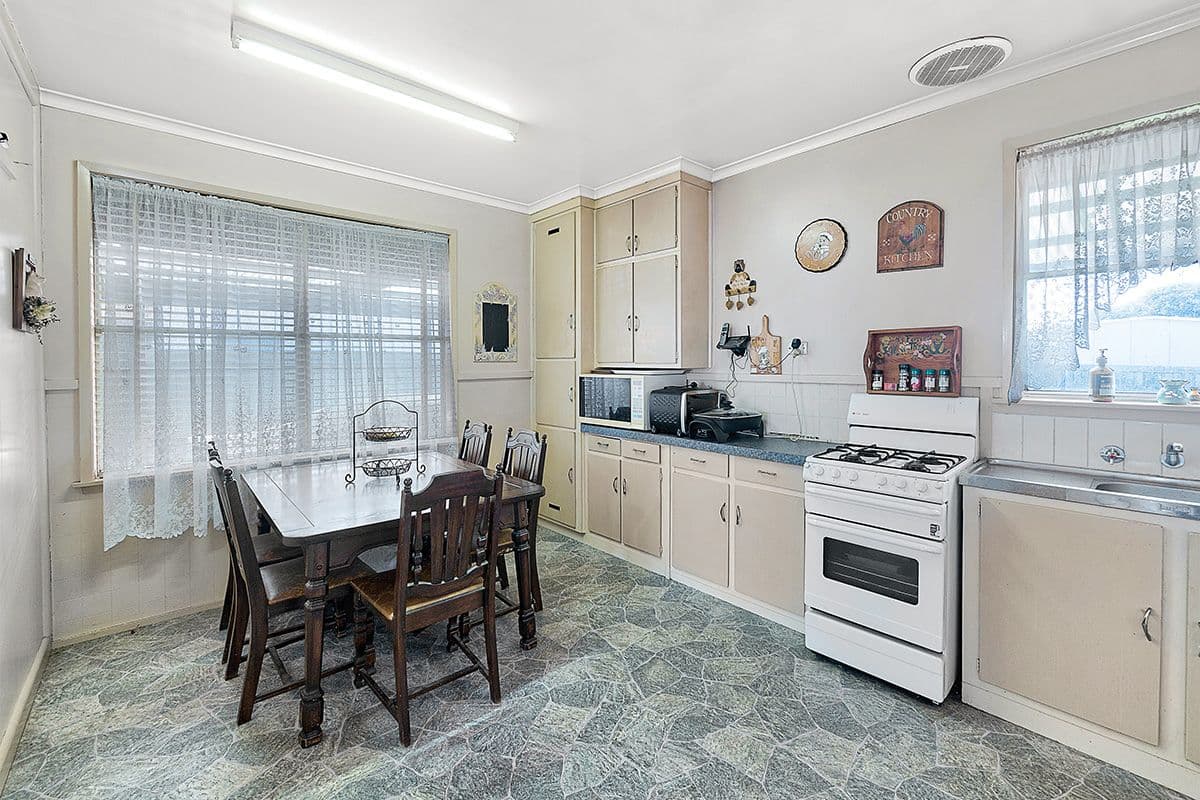39 Sylvia Street, Dandenong North VIC 3175, Dandenong North - Thumbnail 4